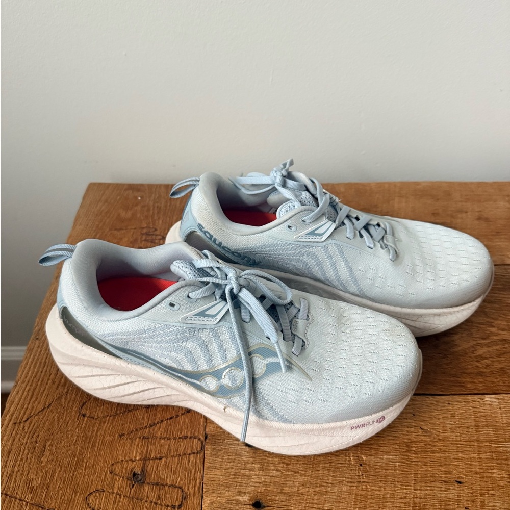 Saucony Triumph 22 Women's 8.5W